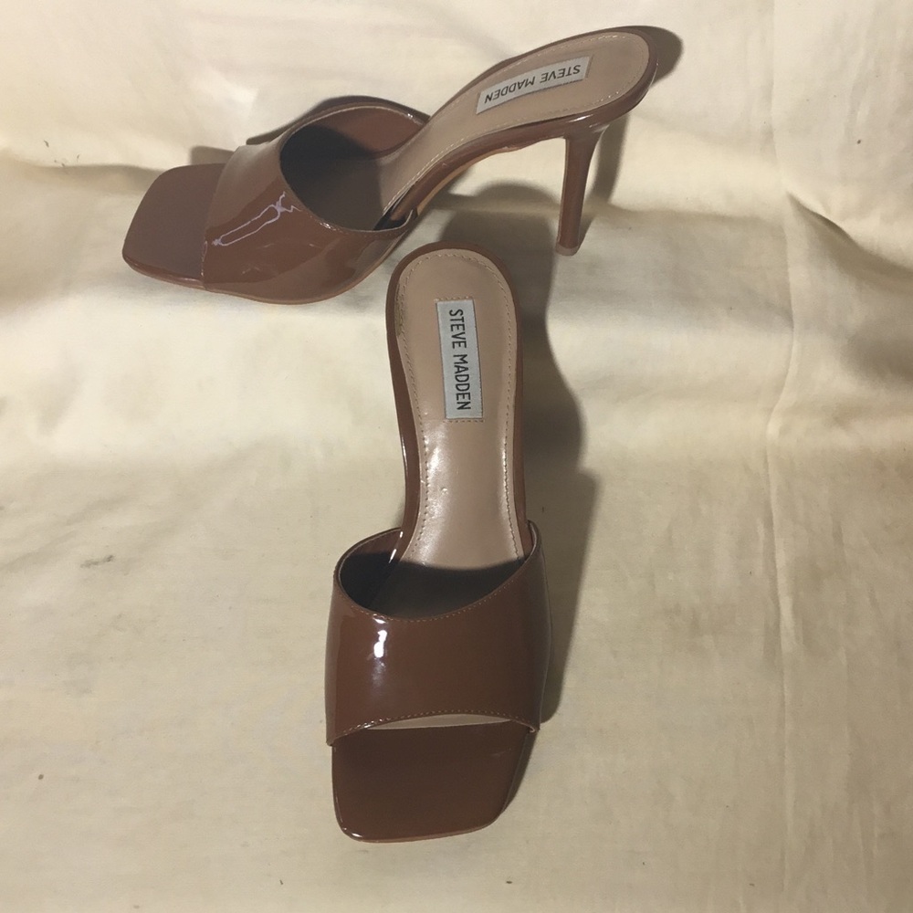 Steve Madden Nude Brown Patent Slide Heels
